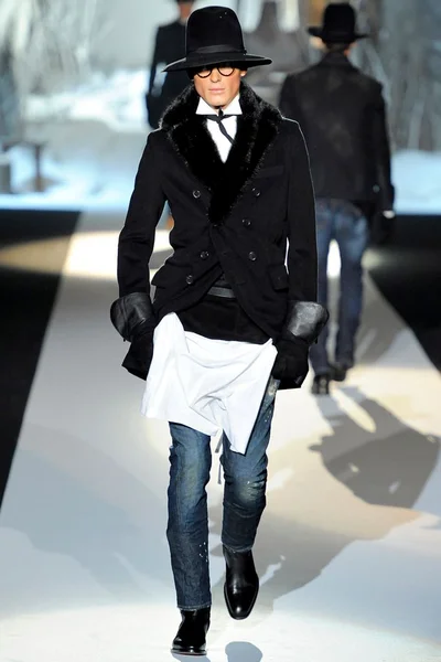 Look 27